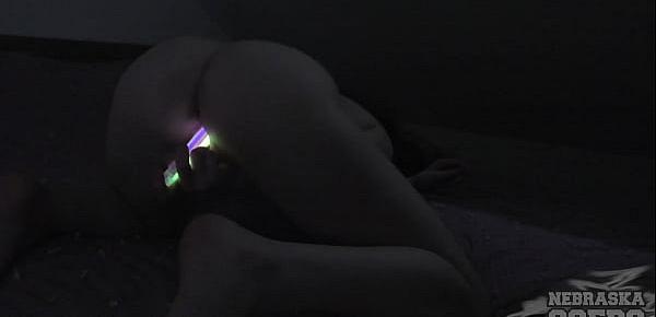  opening up teen pussy with glowsticks